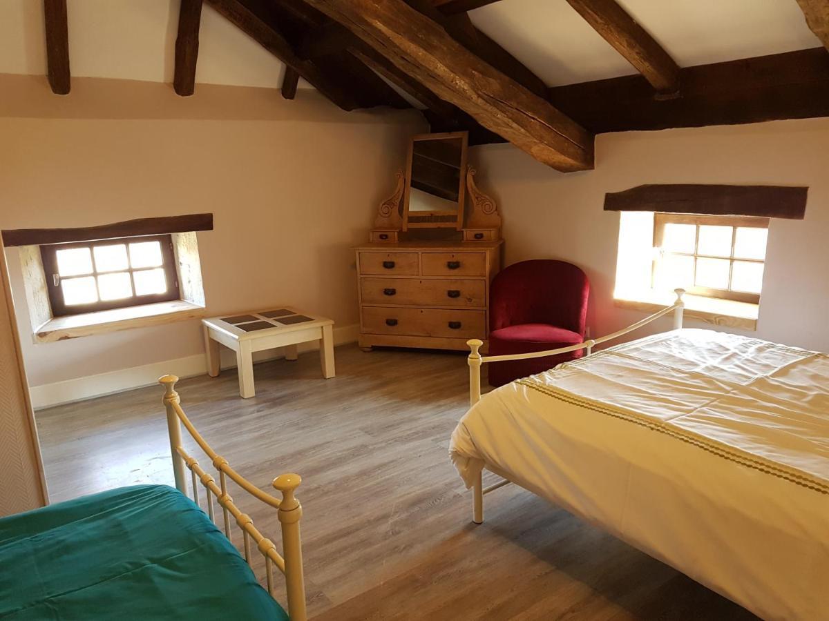 Biou Bed and Breakfast La Sauvetat-sur-Lède Exteriör bild