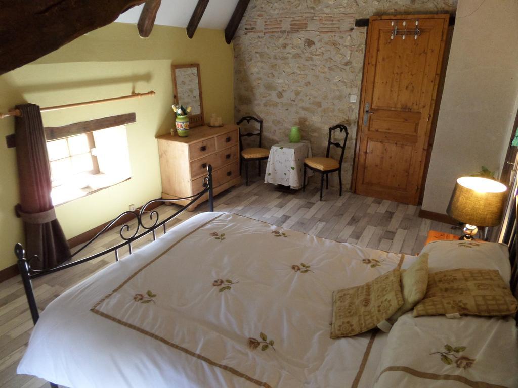 Biou Bed and Breakfast La Sauvetat-sur-Lède Rum bild