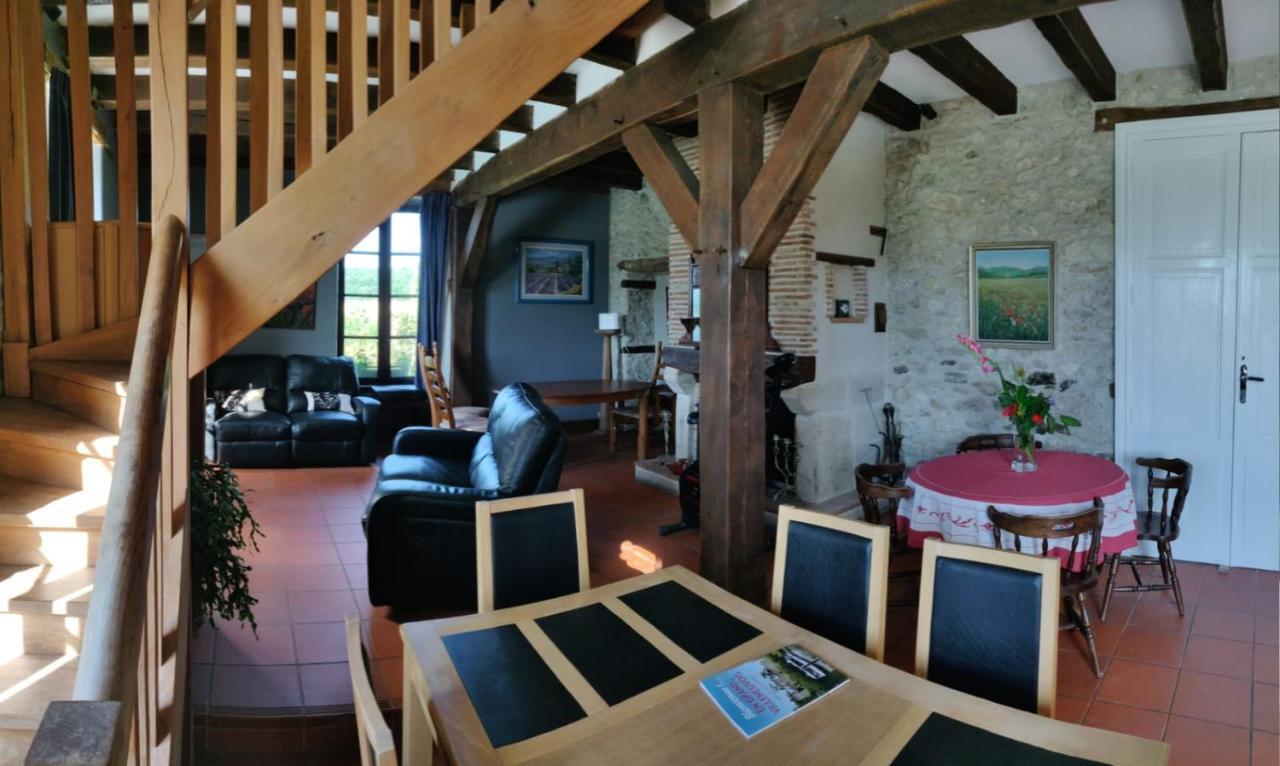 Biou Bed and Breakfast La Sauvetat-sur-Lède Exteriör bild